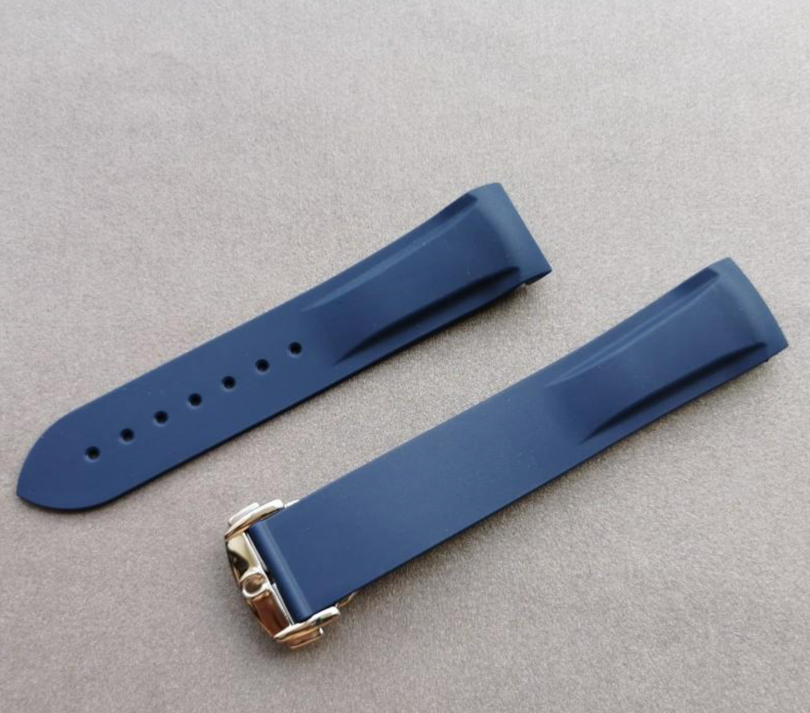 20MM Blue Omega Rubber Seamaster 300 Strap. Seamaster 300 Band 20MM Blue Omega Rubber Seamaster 300 Strap. Seamaster 300 Band