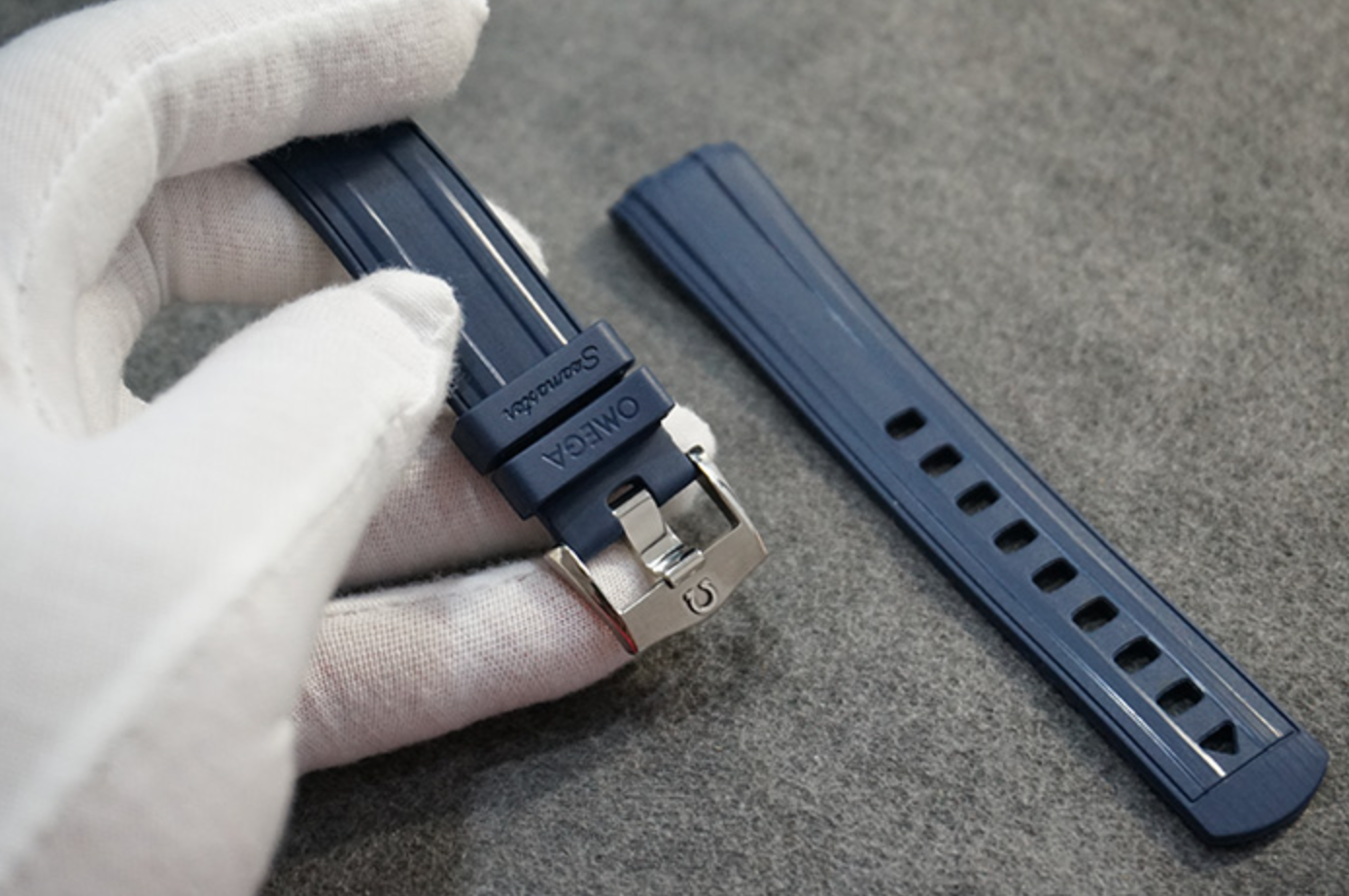 Blue 20mm Rubber Strap for Omega Seamaster 300 & MoonSwatch With Stainless Steel pin buckle