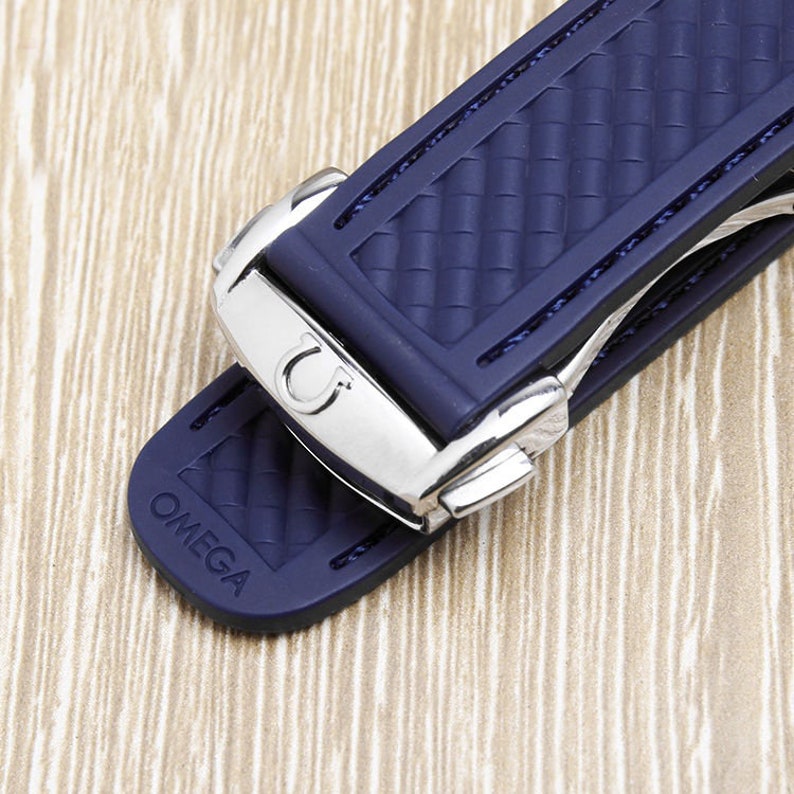 19mm Omega High-Quality Seamaster AT  Compatible Blue / Black Curved Rubber Aqua Terra 150M or Seamaster 300 Pro